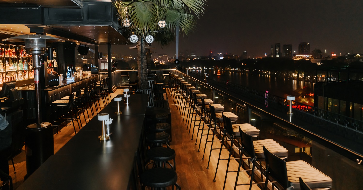 Majesty Sky Bar