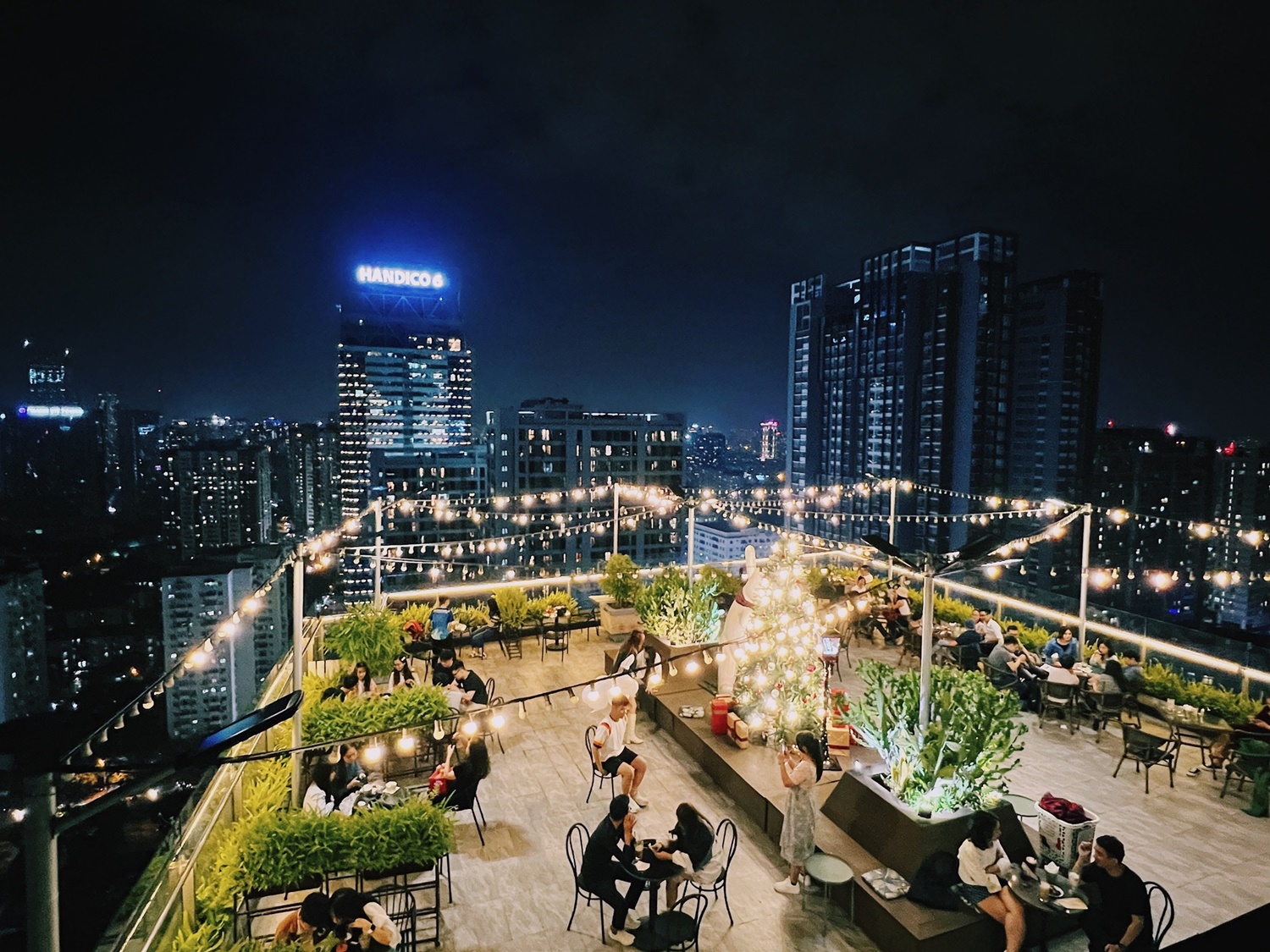 Trill Rooftop Café